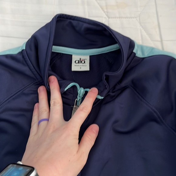 Alo full zip-up - Picture 2 of 3